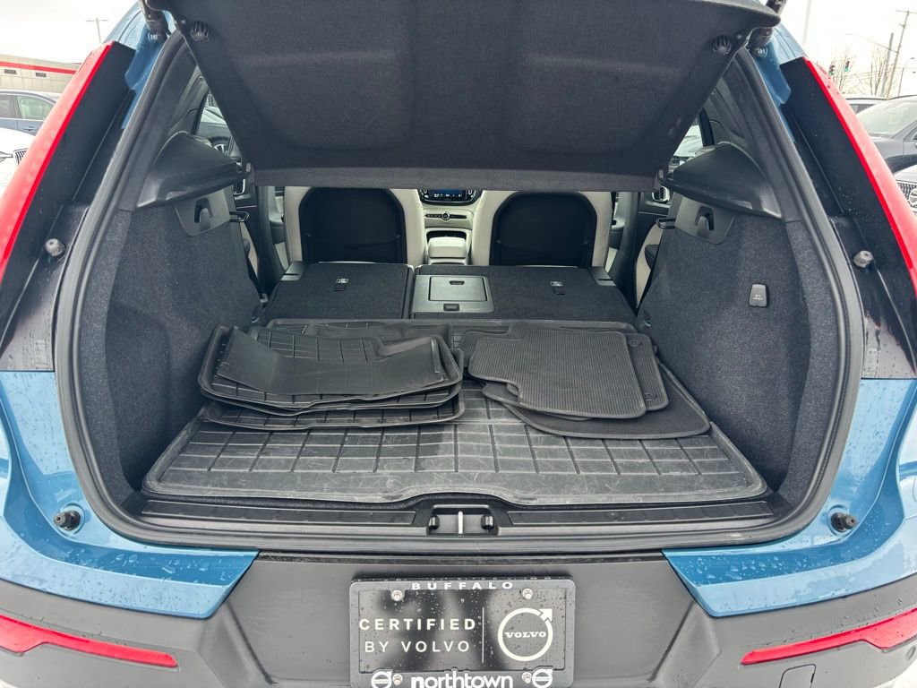 Certified 2023 Volvo XC40 B5 Plus w/ Driver Assist Package image 23