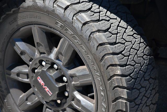 Certified 2024 GMC Sierra 2500 AT4 image 3