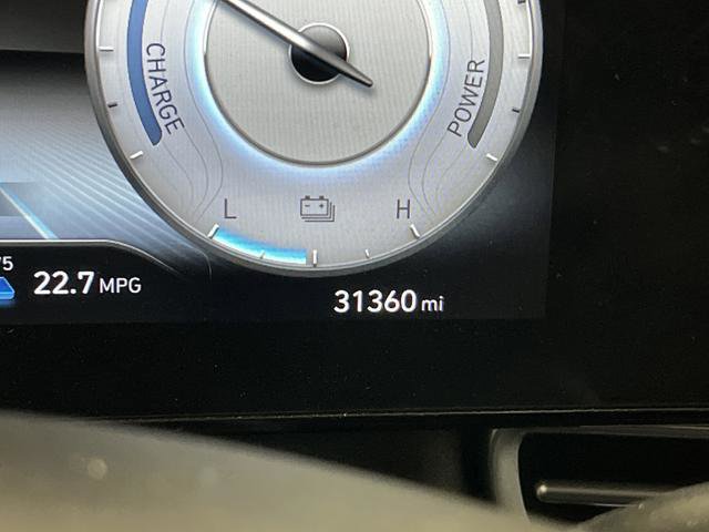 Used 2023 Hyundai Elantra Limited FWD image 6