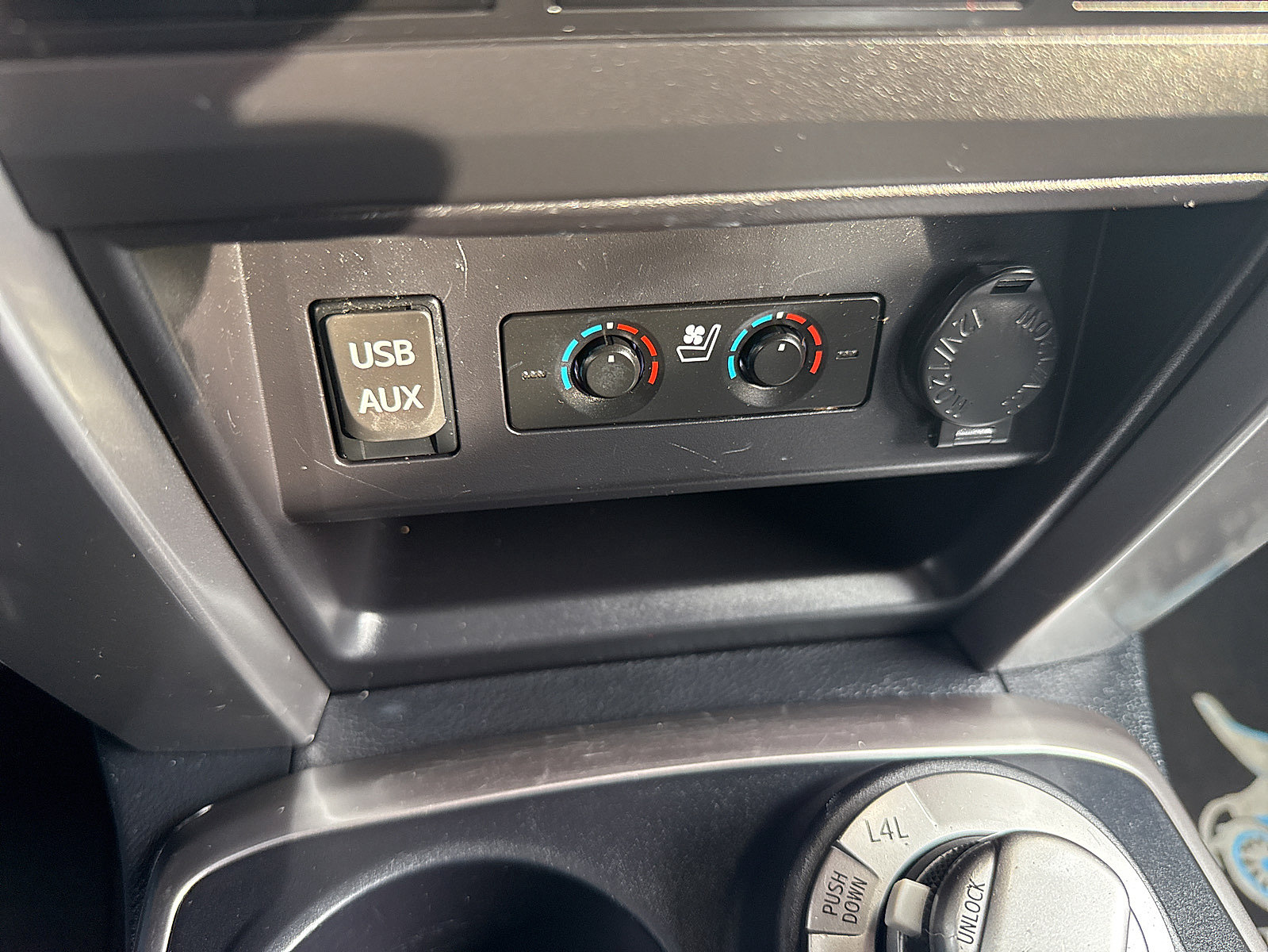 Used 2018 Toyota 4Runner Limited AWD/4WD image 59