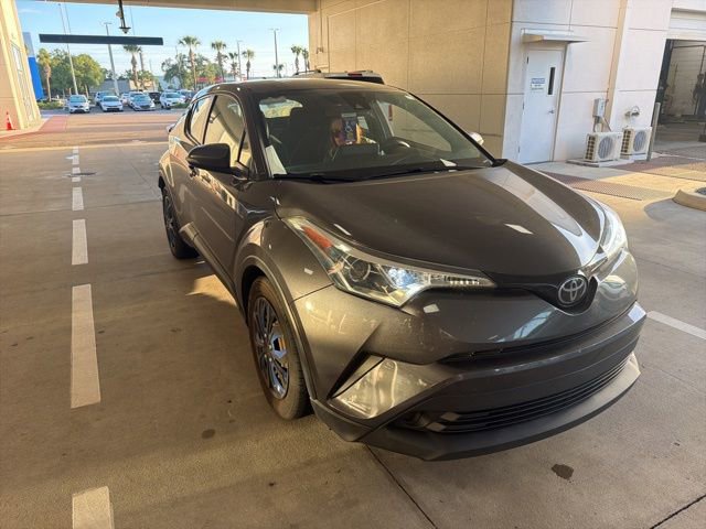 Used 2019 Toyota C-HR LE FWD image 8