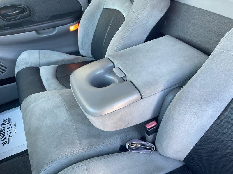 Used 2002 Ford F150 Lightning RWD image 45