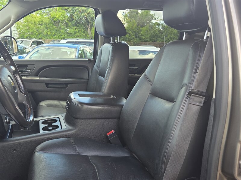 Used 2013 Chevrolet Silverado 1500 LTZ w/ LTZ Plus Package AWD/4WD image 14