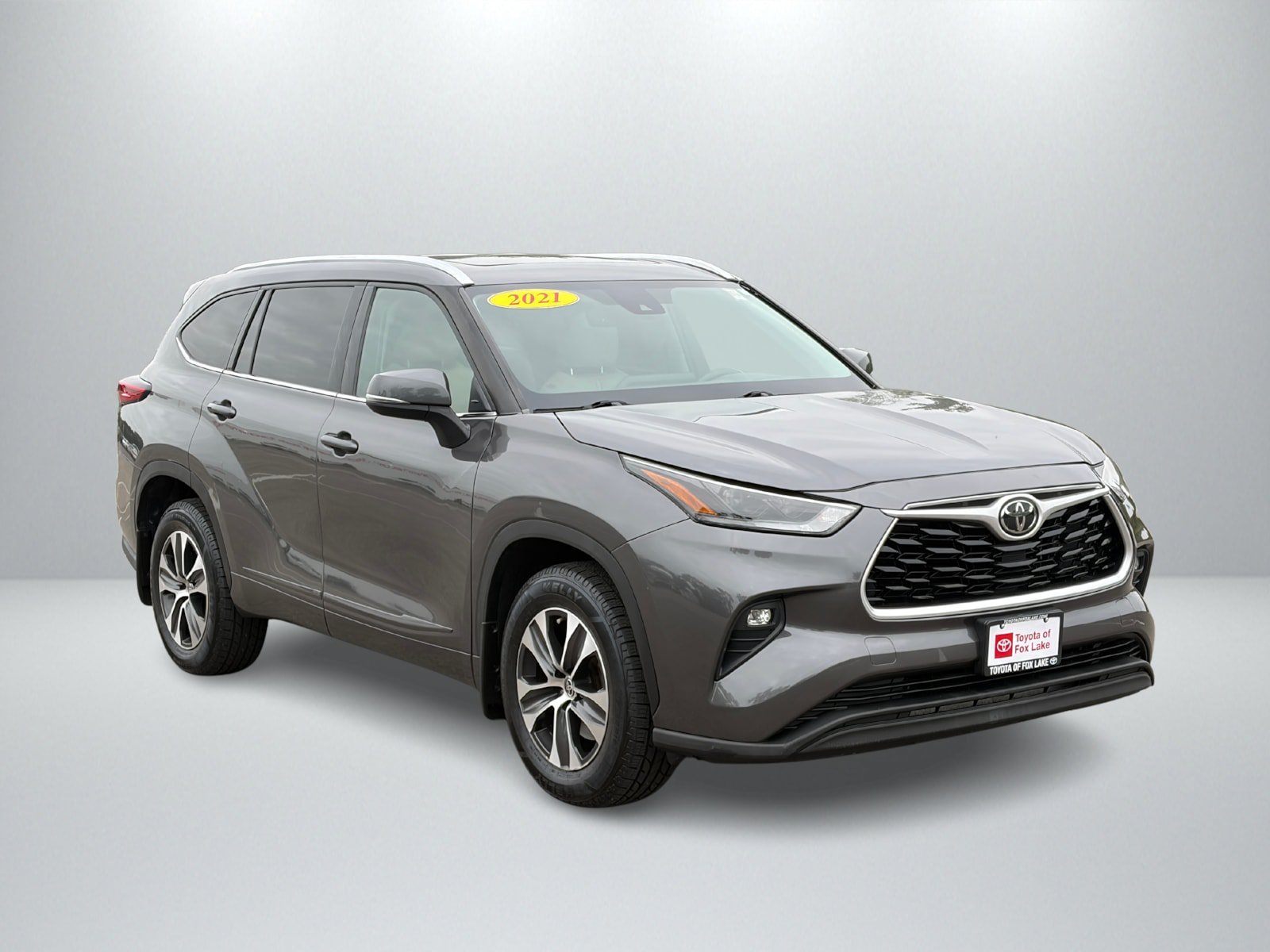 Used 2021 Toyota Highlander XLE AWD/4WD image 7