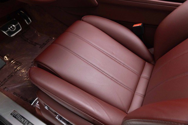 Used 2019 Bentley Bentayga image 34