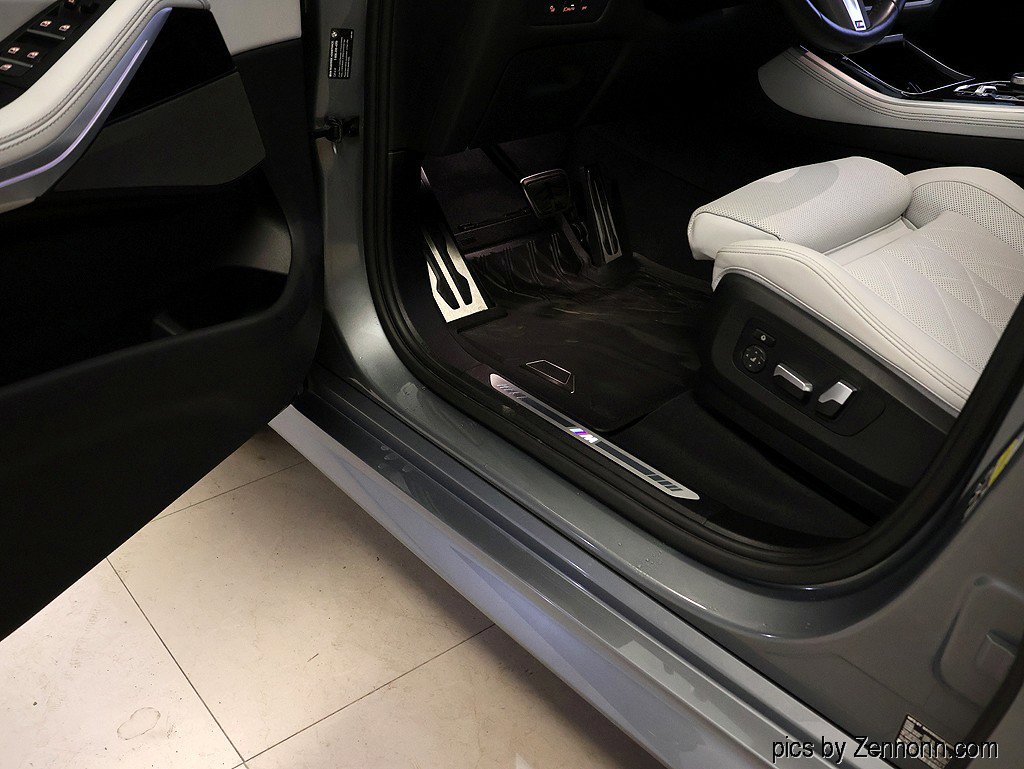 Certified 2024 BMW X5 xDrive40i w/ M Sport Package image 29