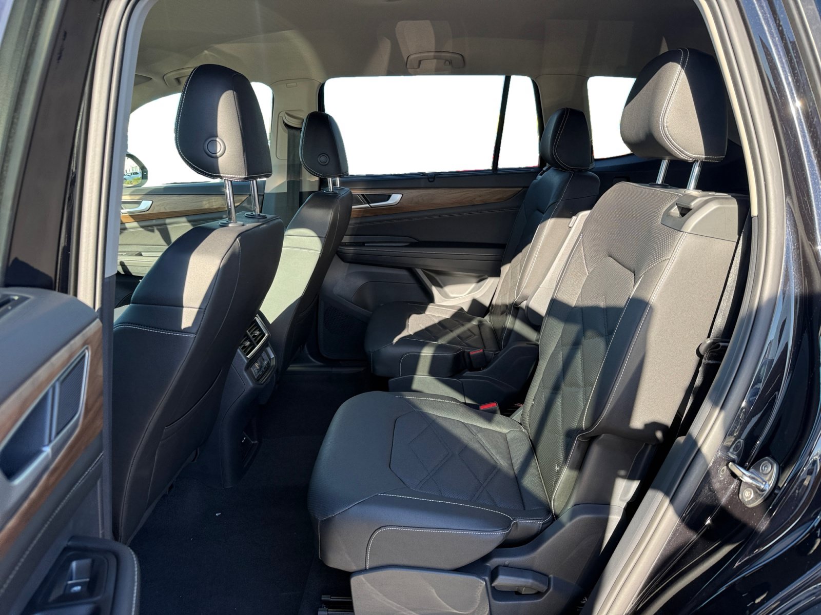 New 2026 Volkswagen Atlas SE AWD/4WD image 16