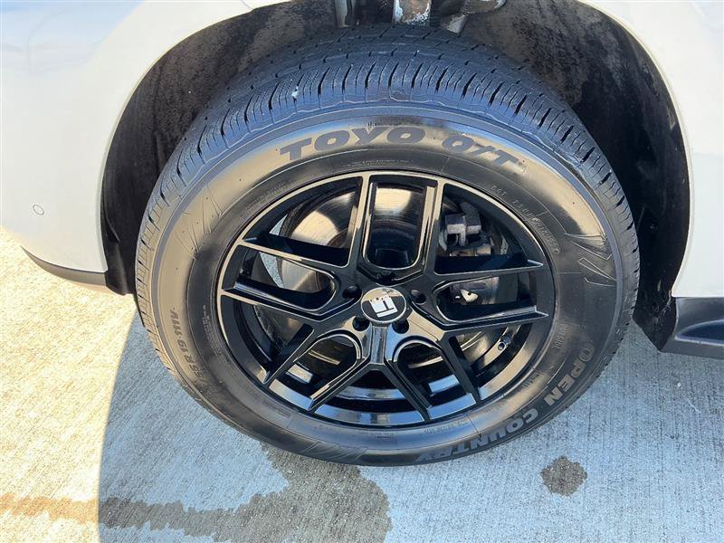 Used 2016 Mercedes-Benz GL 450 4MATIC image 24