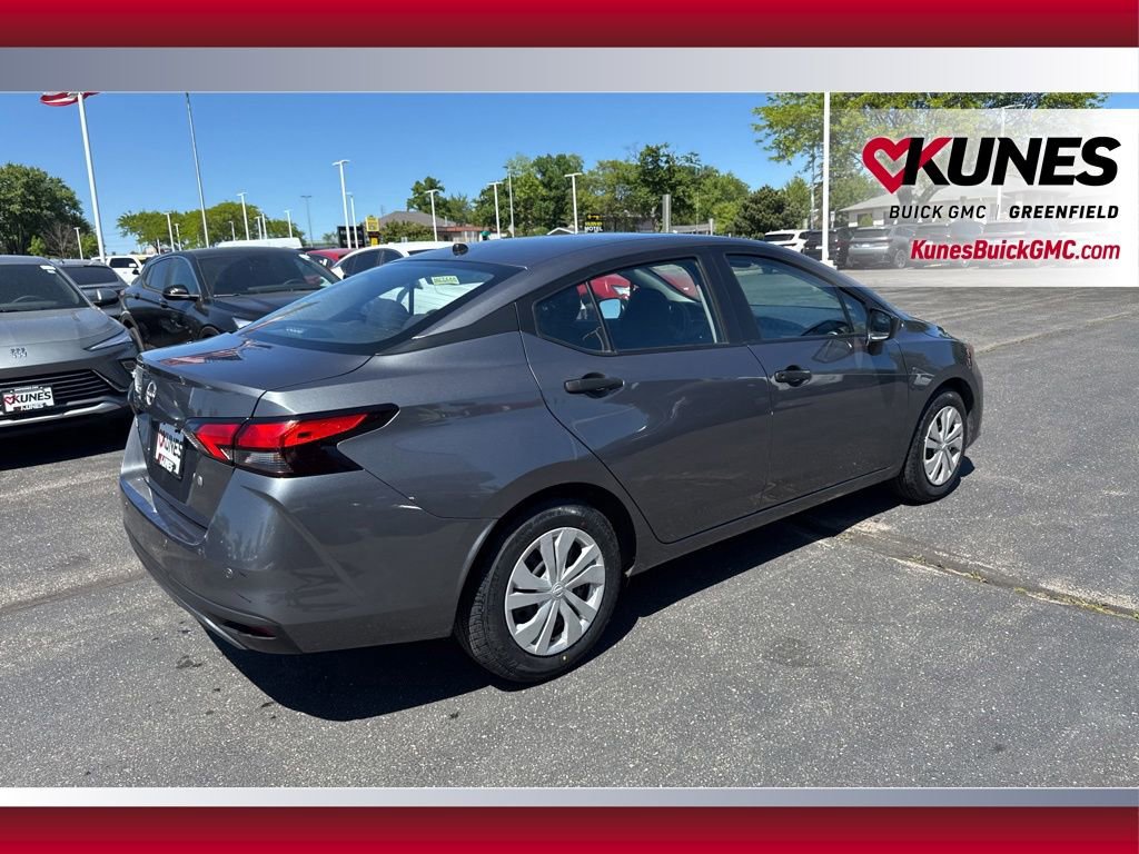 Used 2024 Nissan Versa S FWD image 4
