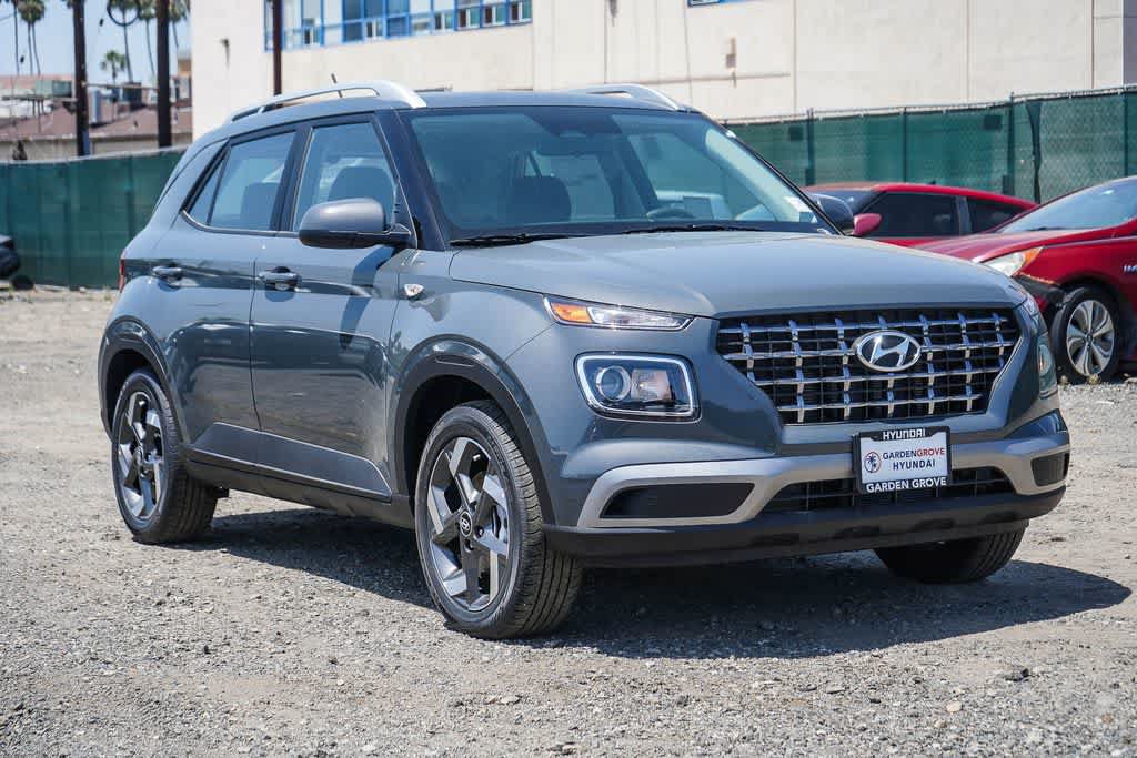 New 2026 Hyundai Venue SEL FWD image 3