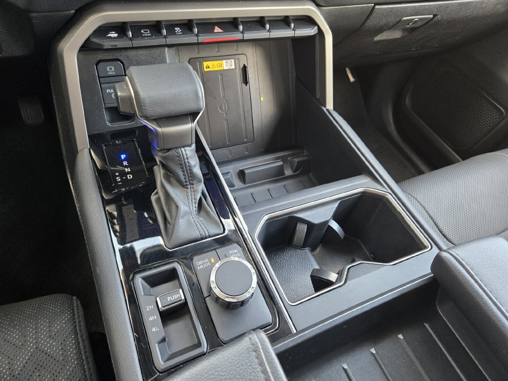 Used 2024 Toyota Tundra Limited AWD/4WD image 17