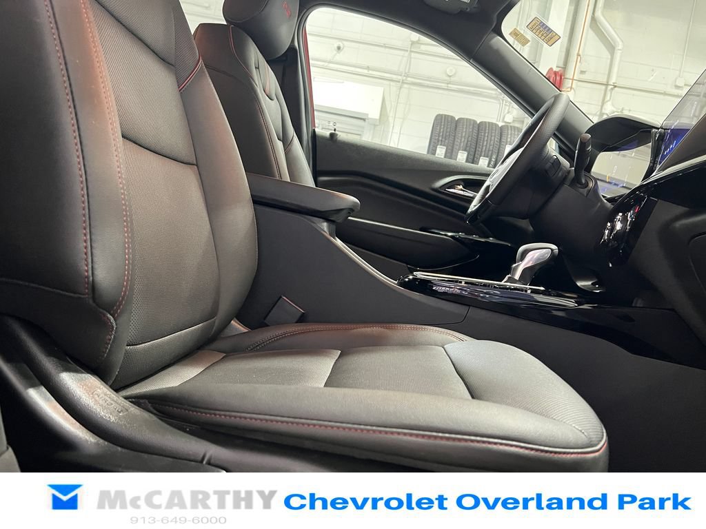 Used 2025 Chevrolet Trax RS w/ Driver Confidence Package FWD image 28