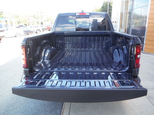 New 2026 RAM 1500 4x4 Crew Cab image 17