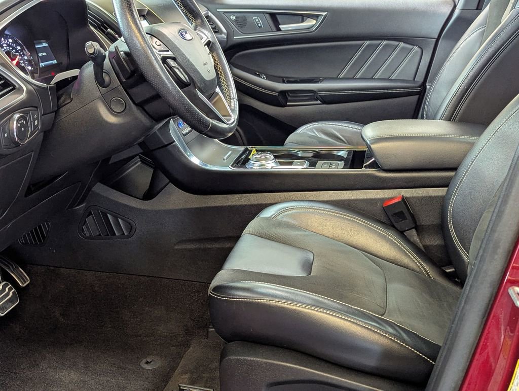 Used 2019 Ford Edge ST w/ Equipment Group 401A image 5