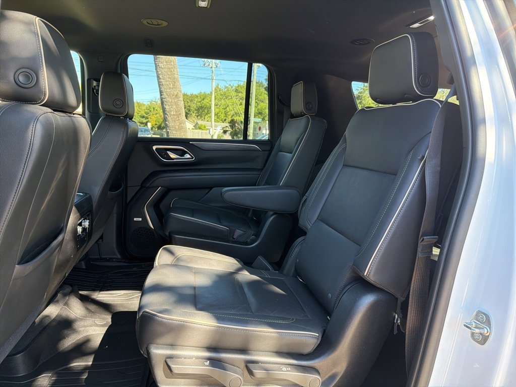 Used 2021 GMC Yukon XL SLT w/ SLT Luxury Package image 24