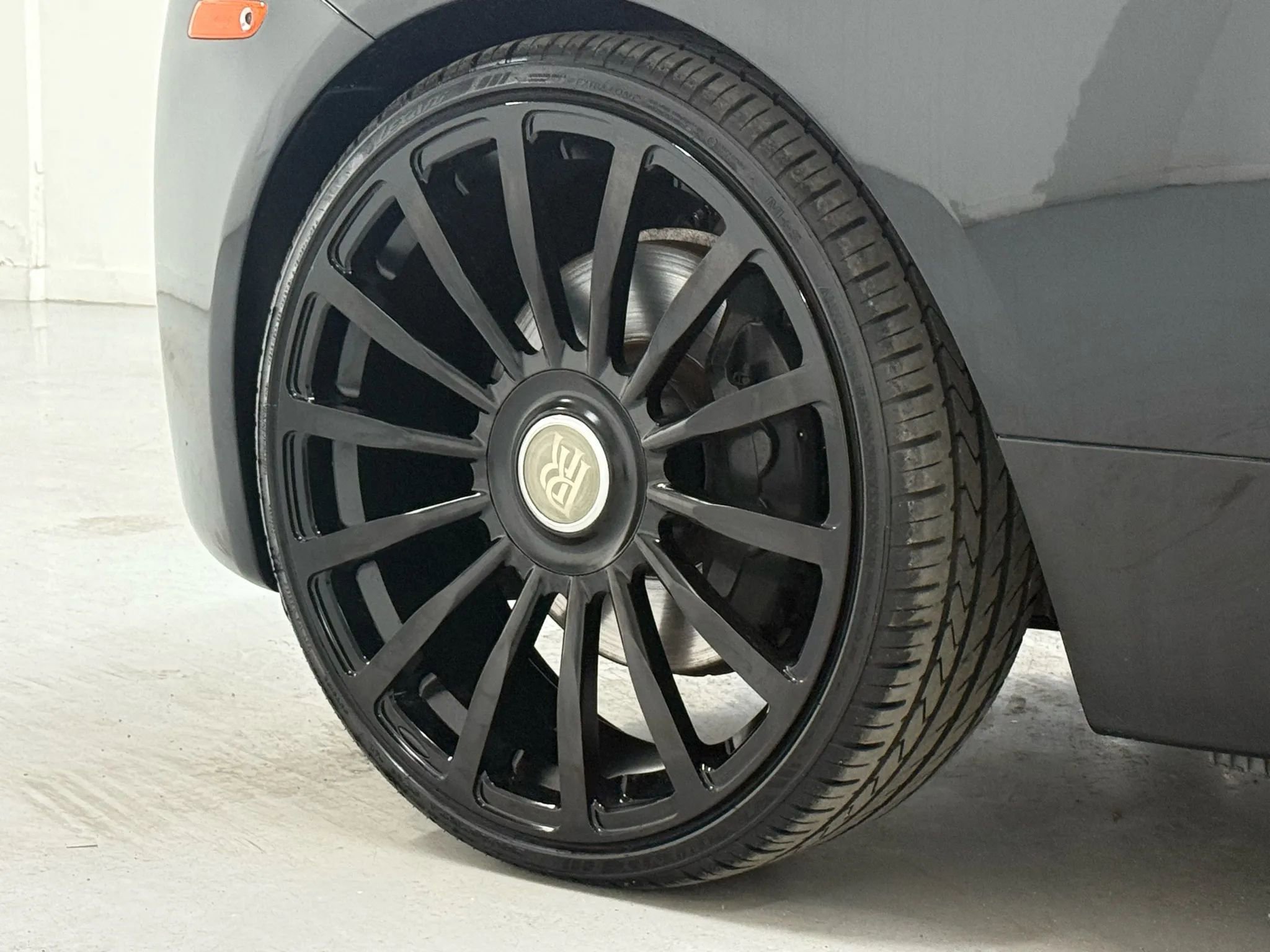 Used 2014 Rolls-Royce Wraith image 39