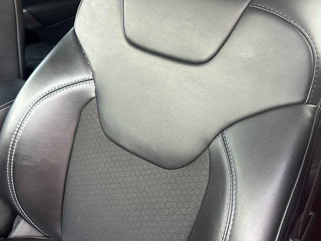 Used 2021 Jeep Cherokee Latitude Plus AWD/4WD image 15
