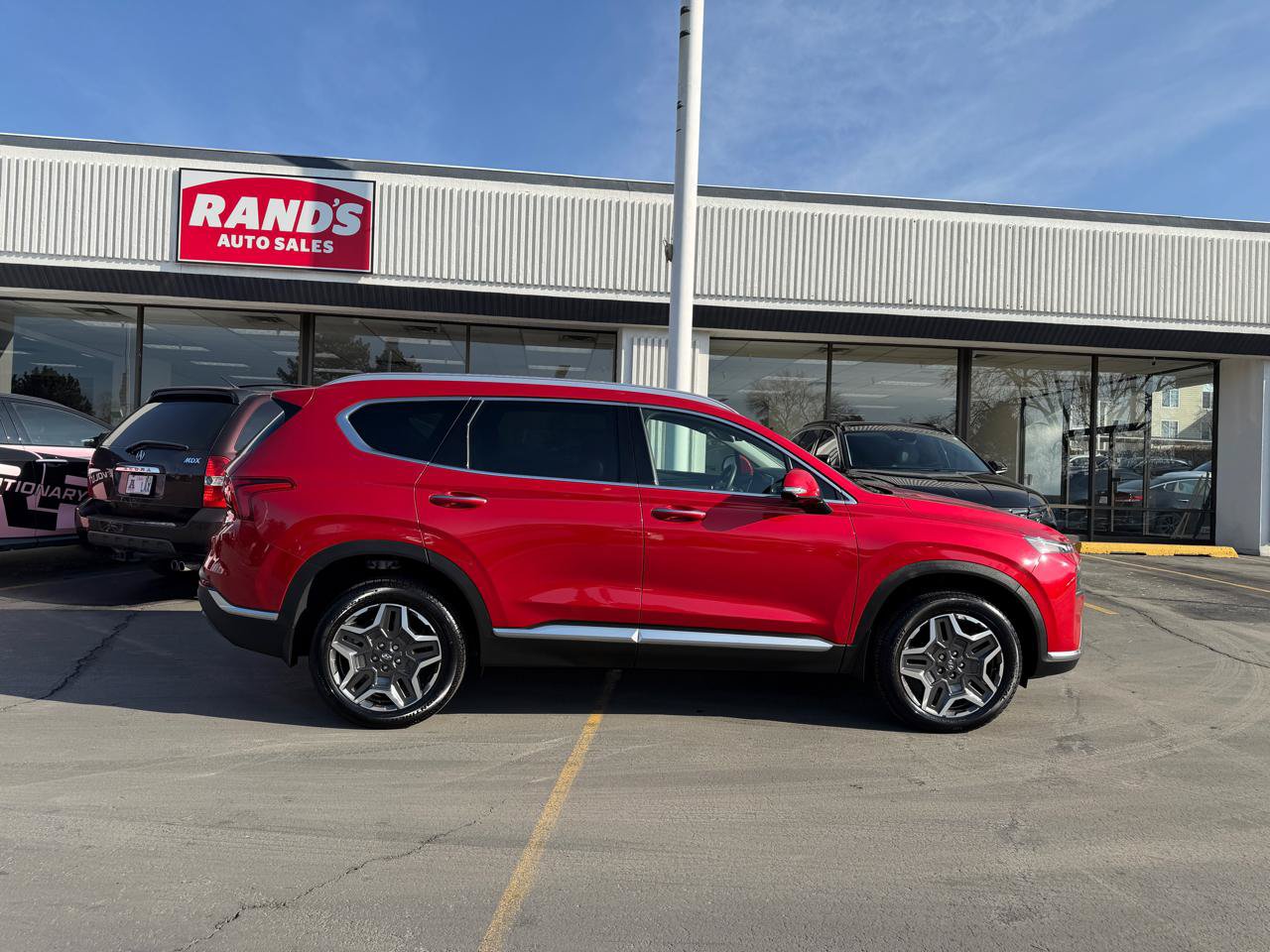 Used 2023 Hyundai Santa Fe SEL Premium w/ Cargo Package AWD/4WD image 2