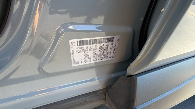 Used 2025 Nissan Rogue SL FWD image 33