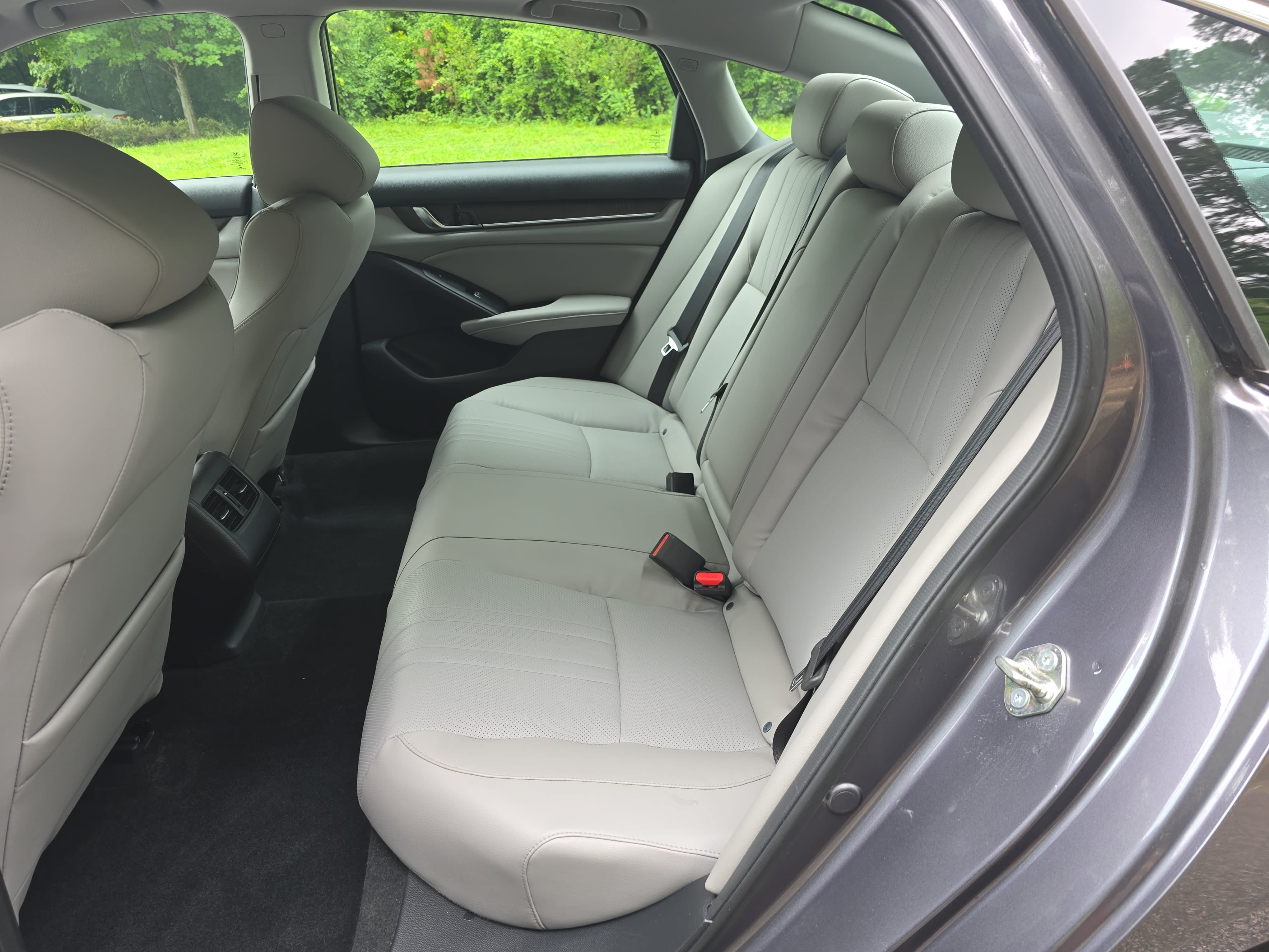 Used 2018 Honda Accord Touring image 15