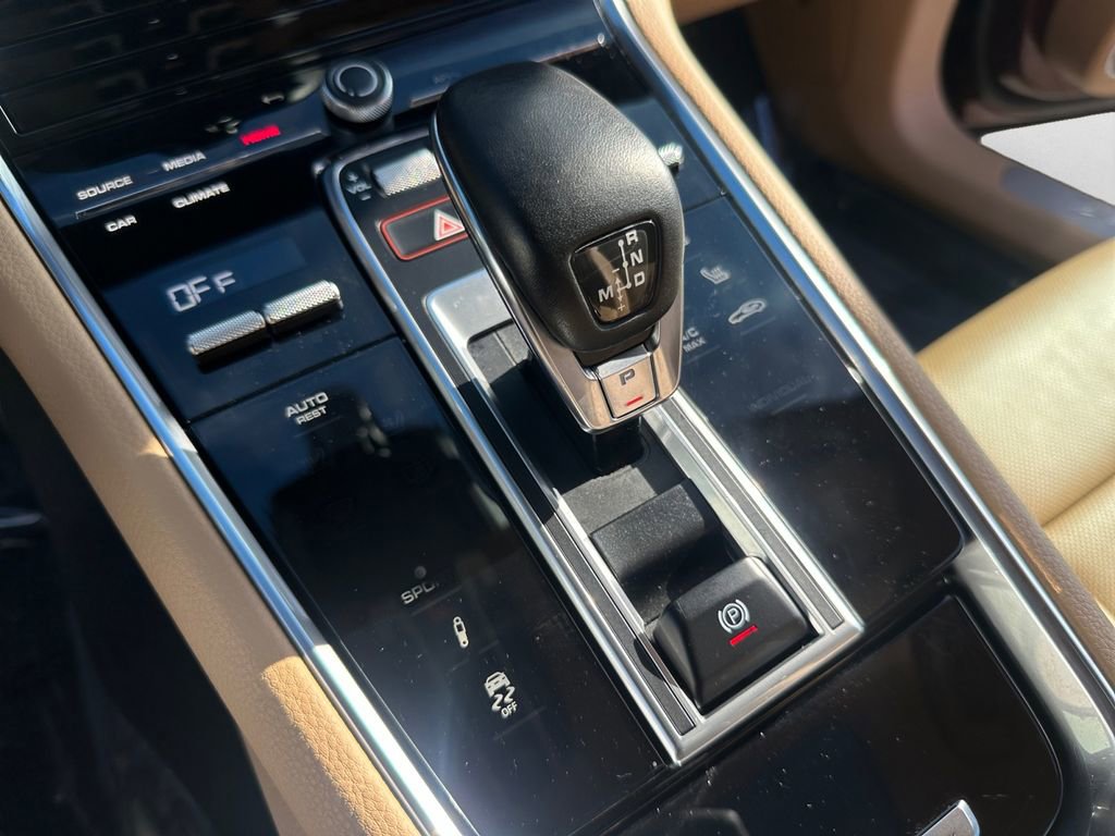 Used 2021 Porsche Panamera 4 image 17
