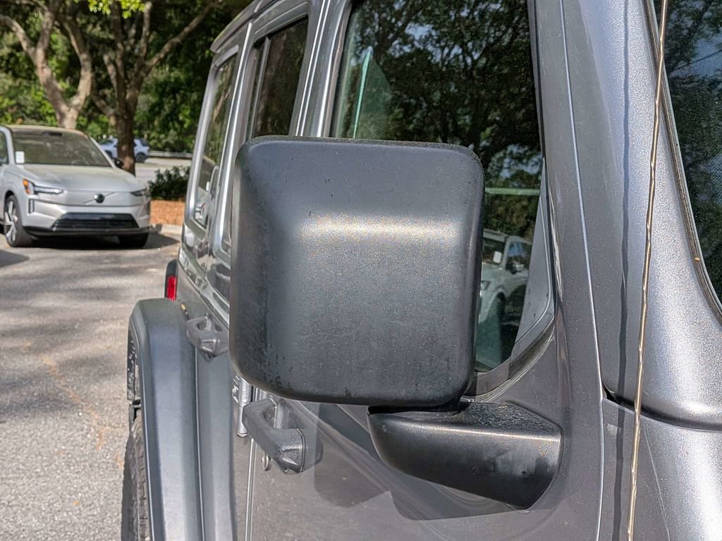 Used 2018 Jeep Wrangler Unlimited Rubicon image 12