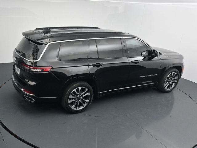 Used 2025 Jeep Grand Cherokee L Overland w/ Luxury Tech Group IV AWD/4WD image 32