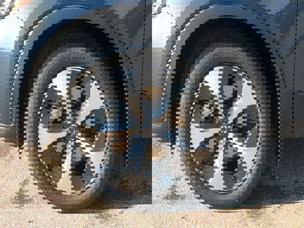 New 2026 Volvo XC40 B5 Core w/ Protection Package Premier image 13