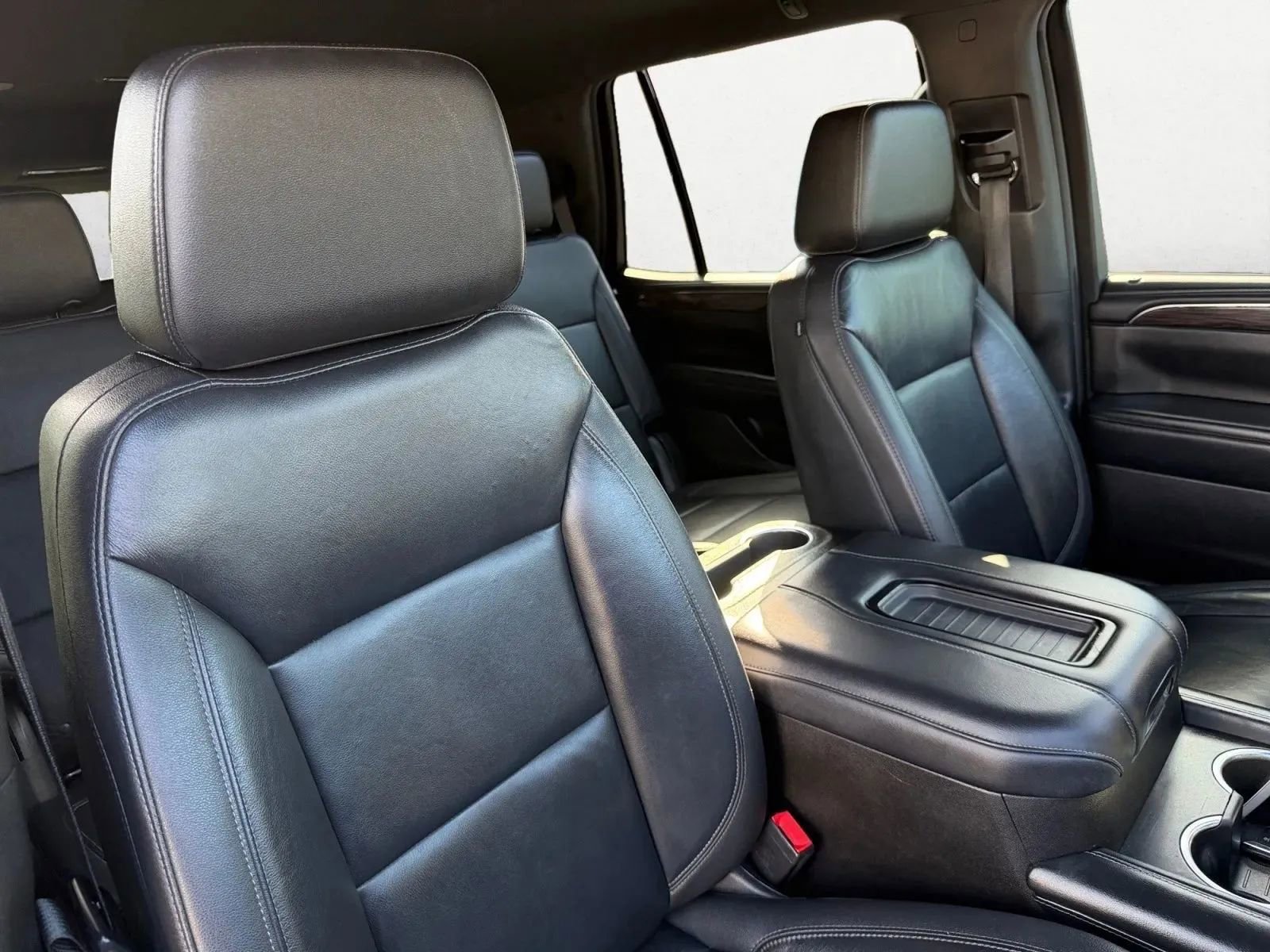 Used 2021 Chevrolet Tahoe Z71 image 28