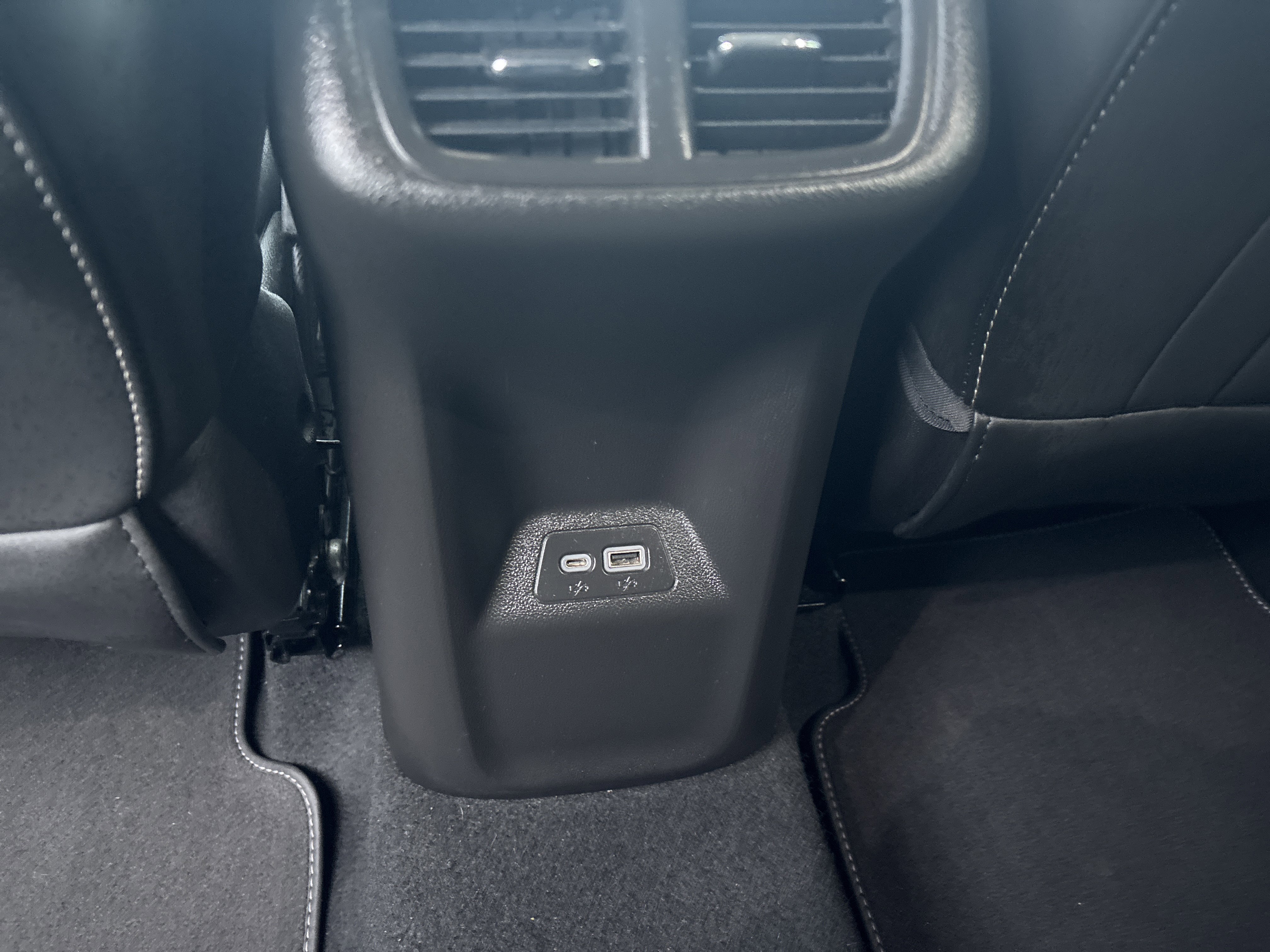 Used 2021 Buick Envision Essence w/ Sport Touring Package image 14