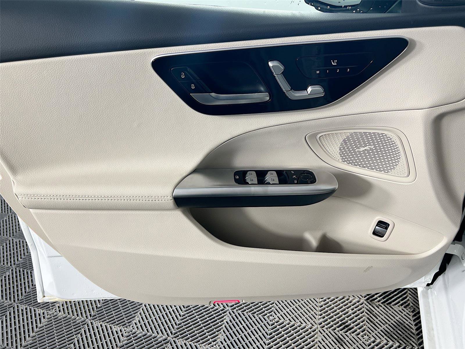 New 2026 Mercedes-Benz C 300 4MATIC Sedan image 17