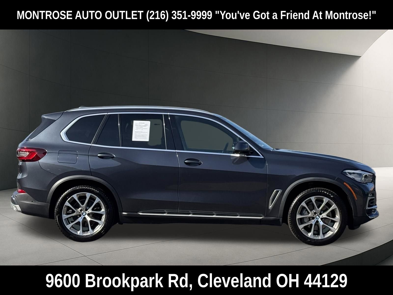 Used 2021 BMW X5 xDrive40i w/ Premium Package AWD/4WD image 3