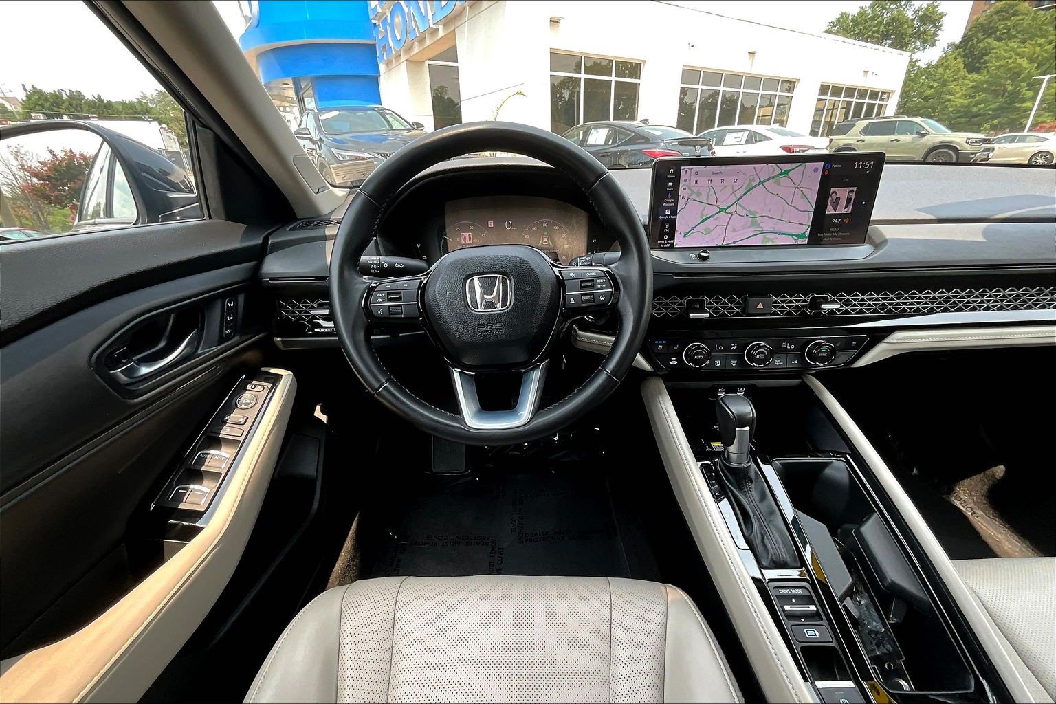 Certified 2023 Honda Accord Touring image 5