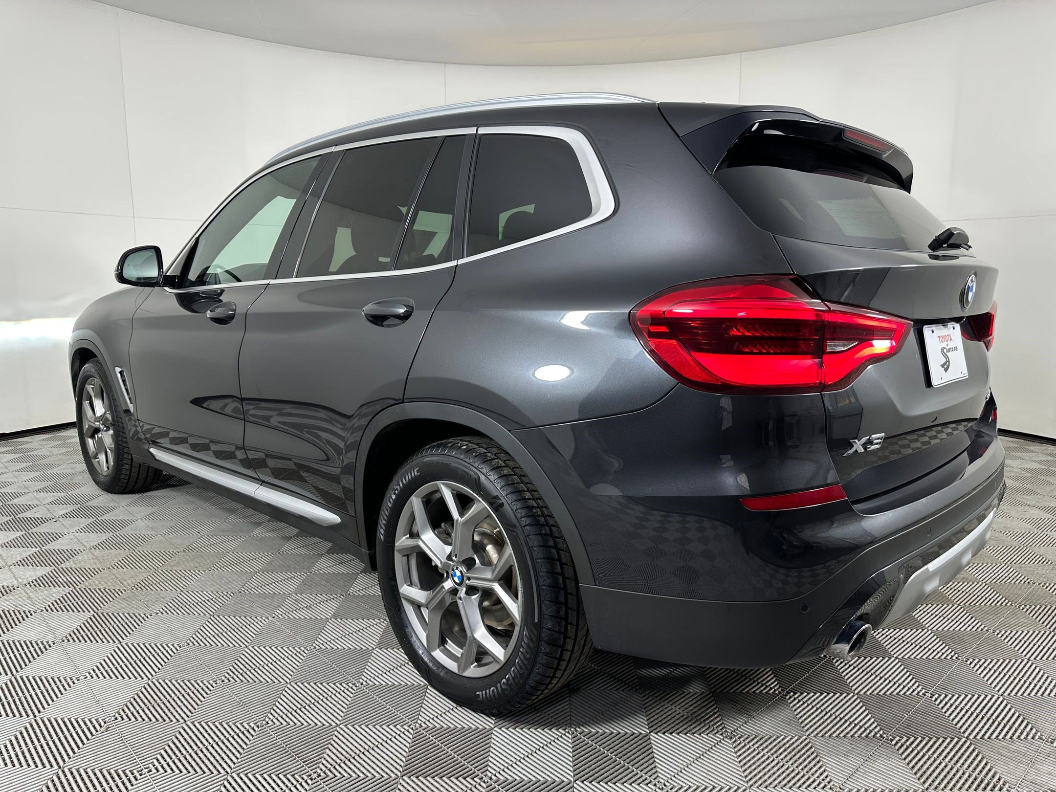 Used 2021 BMW X3 sDrive30i w/ Convenience Package image 3