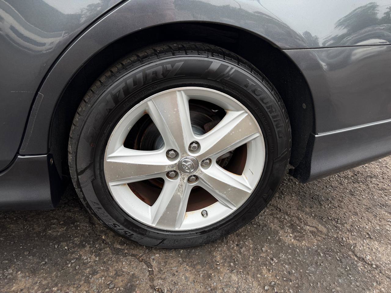 Used 2010 Toyota Camry SE FWD image 27