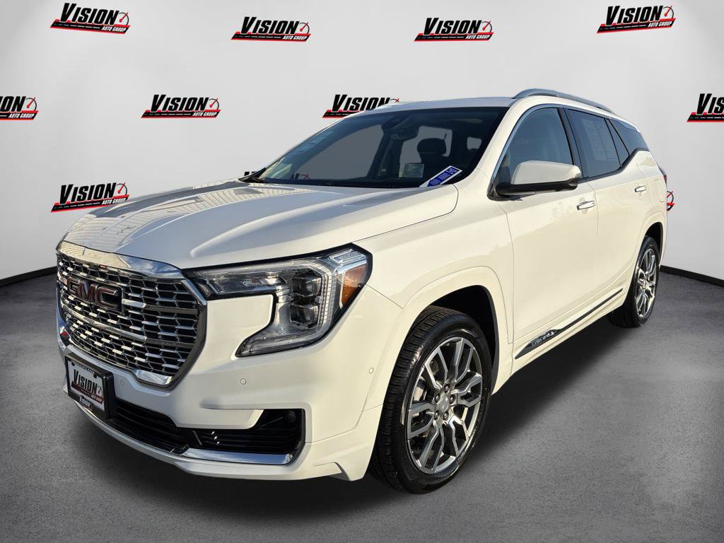 Used 2024 GMC Terrain Denali w/ Denali Premium Package