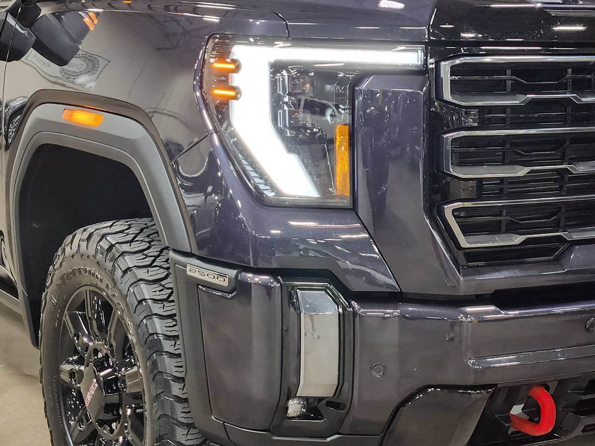 Used 2024 GMC Sierra 2500 AT4 w/ AT4 Premium Plus Package AWD/4WD image 13
