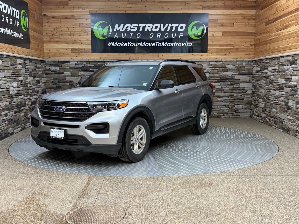 Used 2020 Ford Explorer XLT w/ Comfort Package image 4