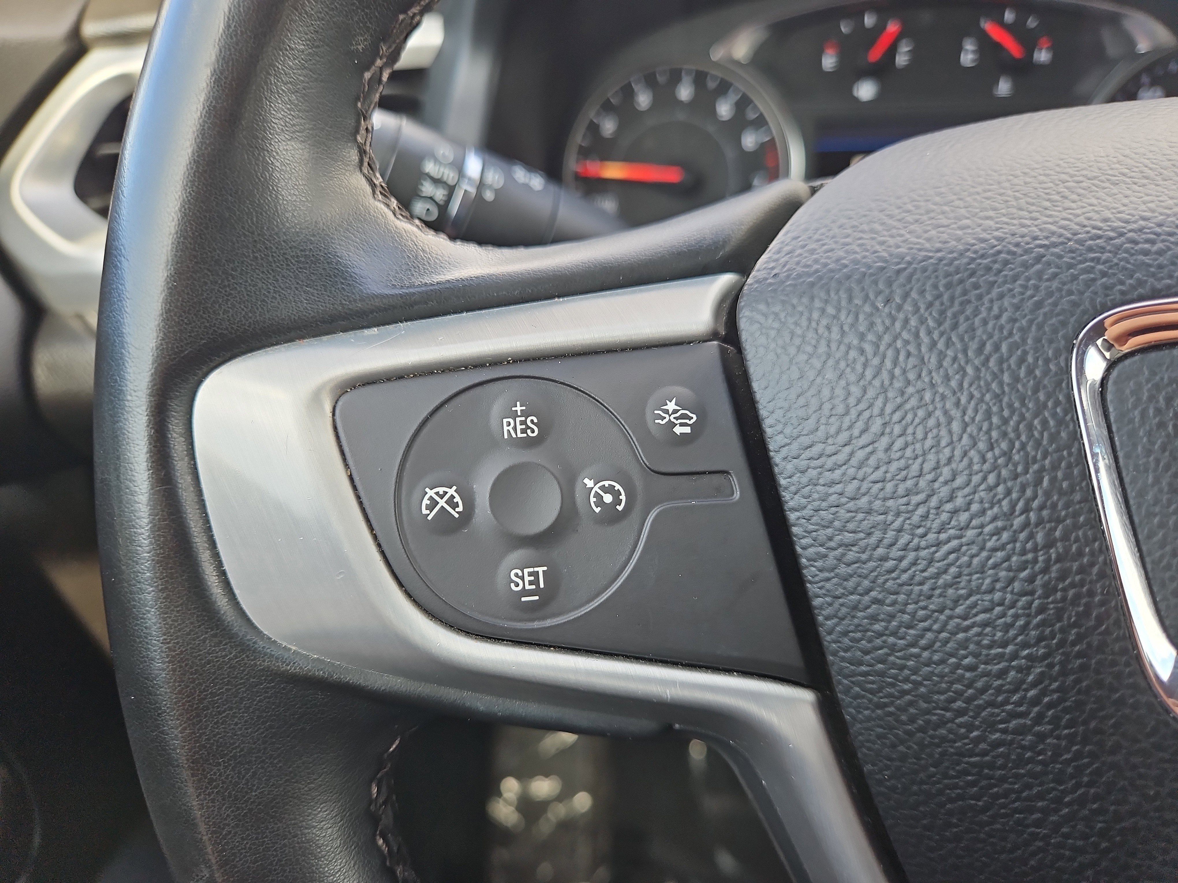 Used 2023 GMC Acadia SLT AWD/4WD image 21