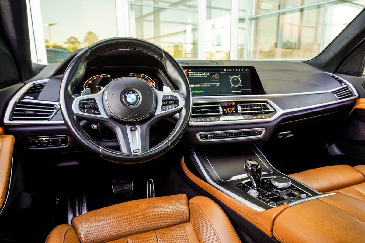 Used 2022 BMW X7 xDrive40i w/ M Sport Package image 16