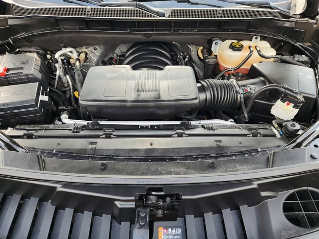 Certified 2025 Chevrolet Suburban Premier RWD image 32