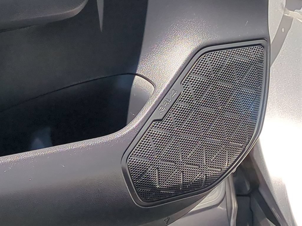 Used 2020 Toyota RAV4 XLE AWD/4WD image 26