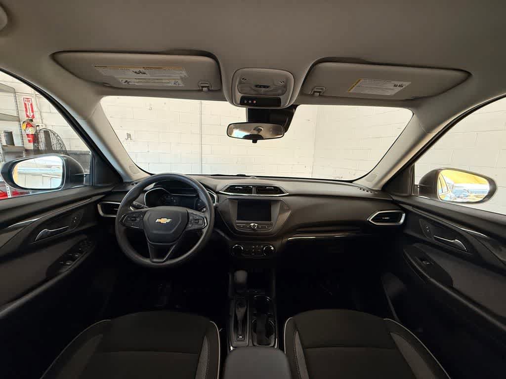 Used 2023 Chevrolet TrailBlazer LS FWD image 10