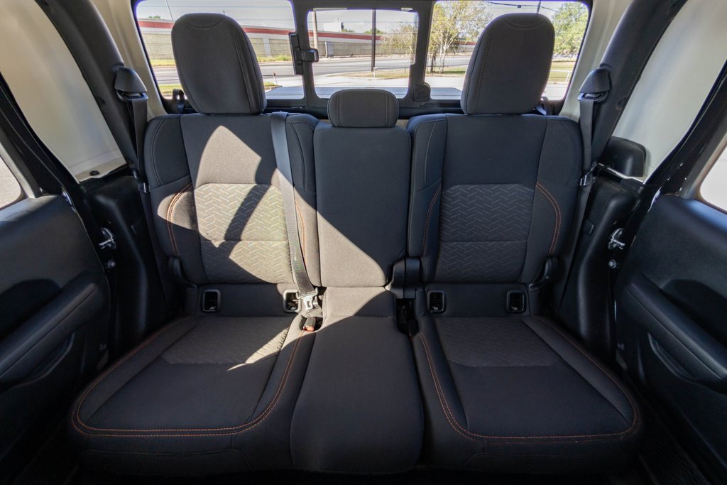 Used 2022 Jeep Gladiator Mojave image 16