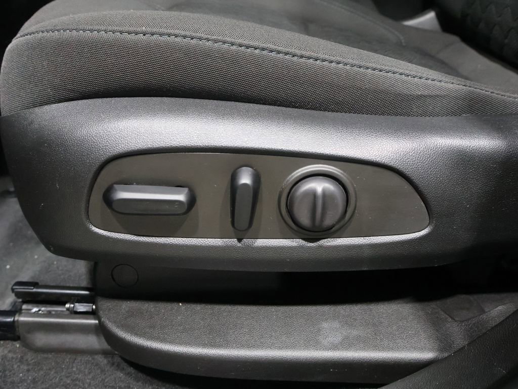 Used 2021 Chevrolet Blazer LT w/ LPO, Black Accent Package image 13