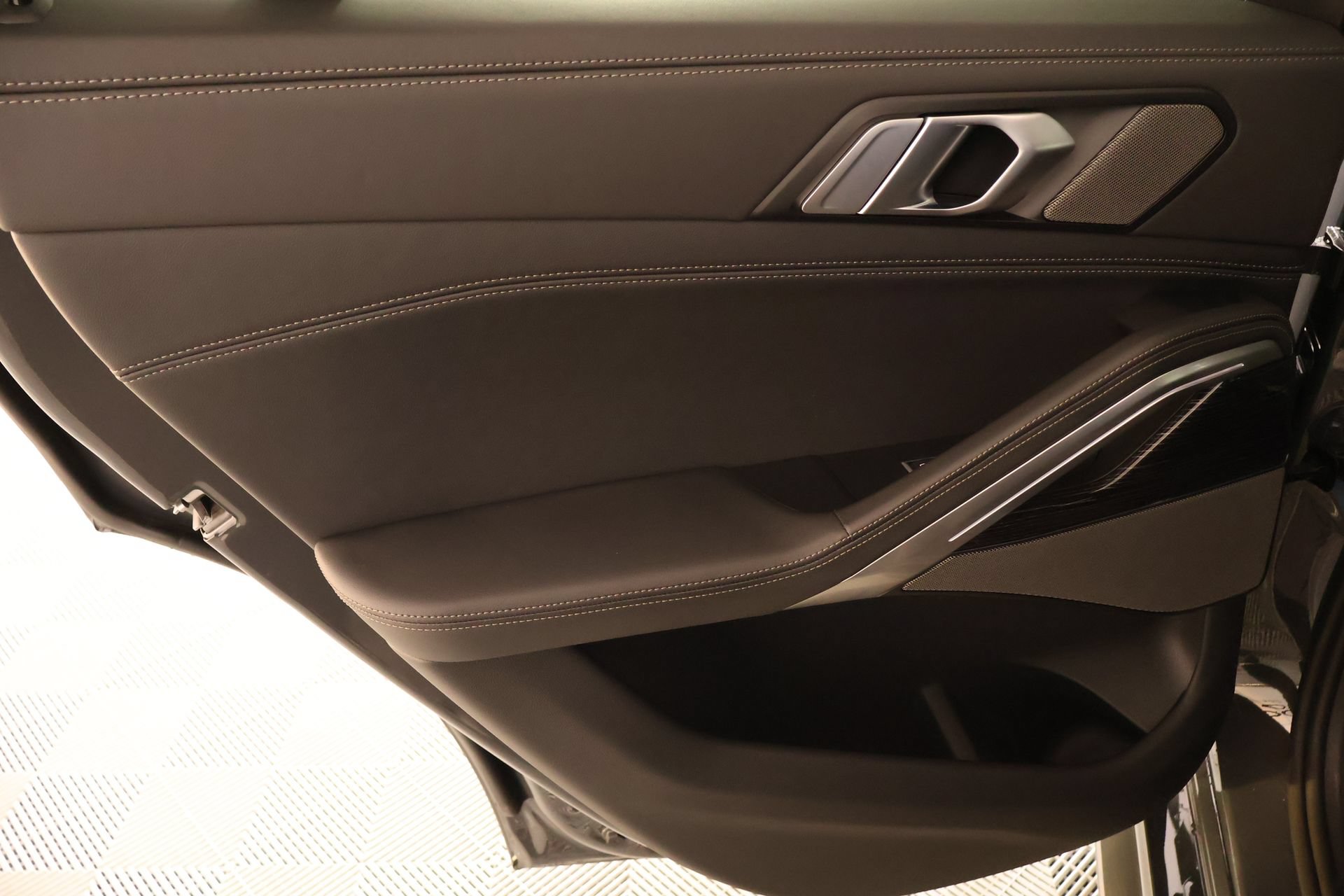 New 2027 BMW X6 xDrive40i AWD/4WD image 18