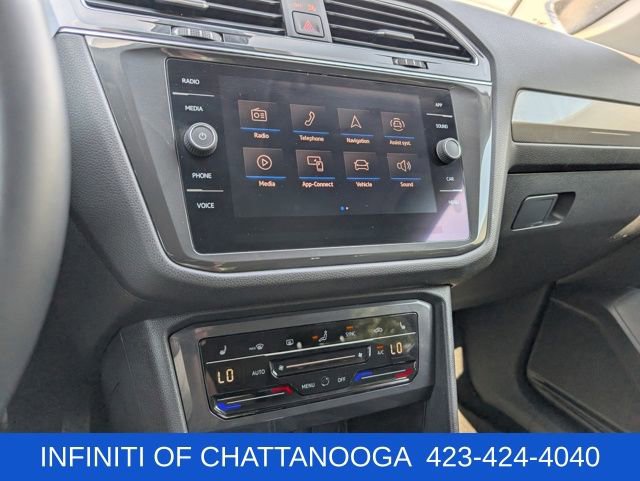 Used 2022 Volkswagen Tiguan SE FWD image 12
