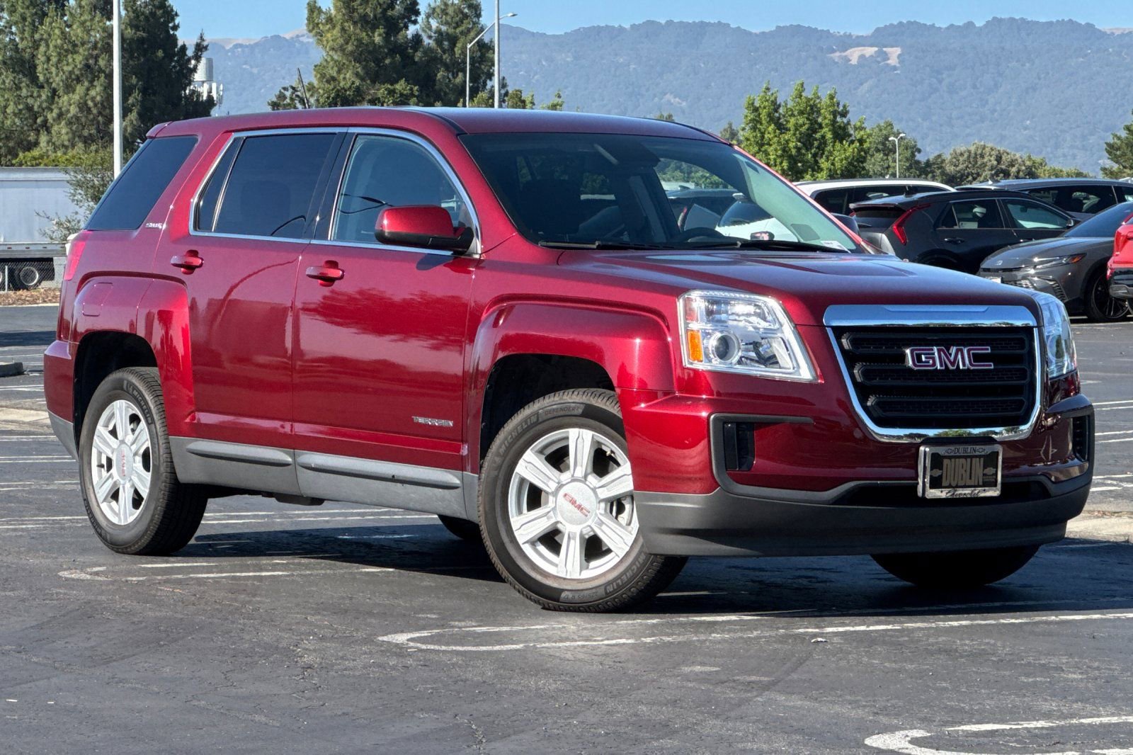 Used 2016 GMC Terrain SLE FWD image 2