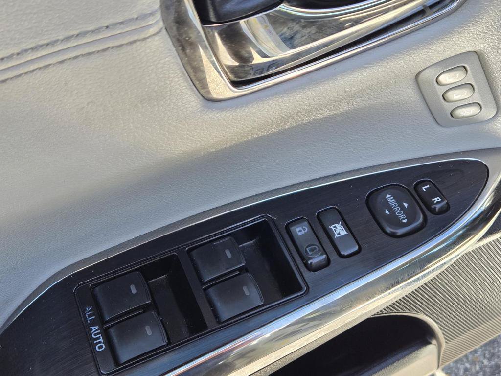 Used 2014 Toyota Avalon XLE Touring FWD image 13