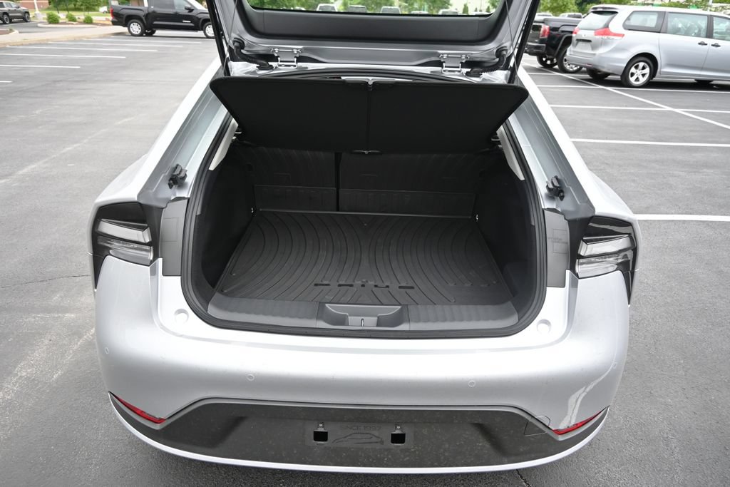 New 2026 Toyota Prius Plug-In Hybrid FWD image 7